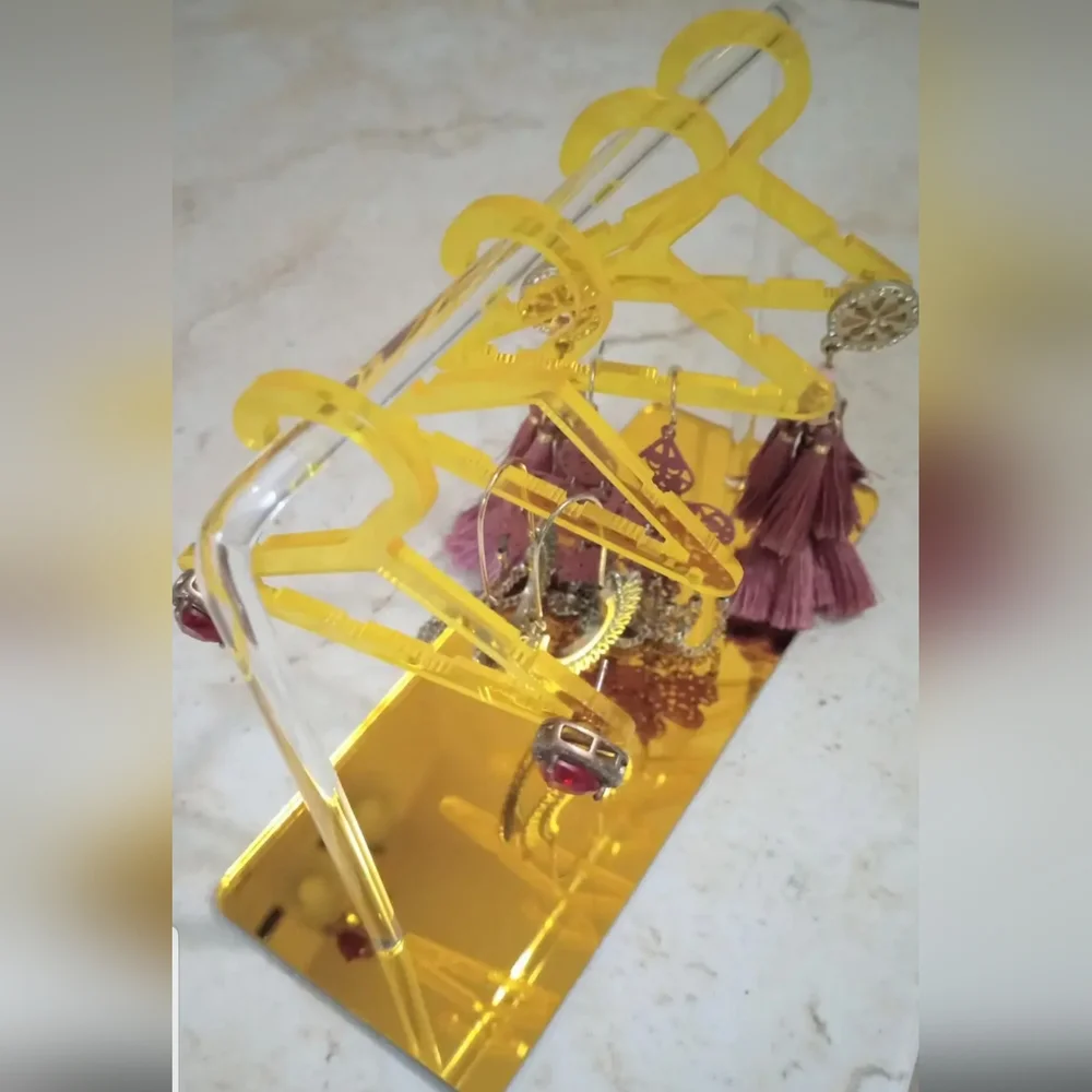 New Acrylic Creative Earring Display Stand - Golden
